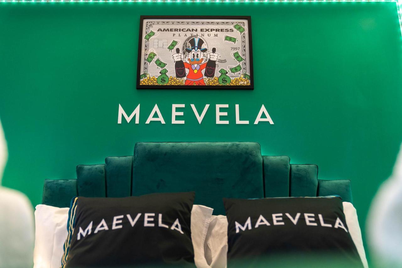 Maevela Apartments - Top Floor Rolex Themed Studio Apt Inside The Cube, Mailbox - Free Netflix & Wifi Birmingham Exteriör bild